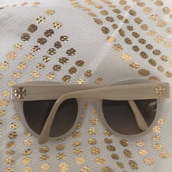 Tory Burch Accessories - Cream & Gold Tory Burch Sunnies